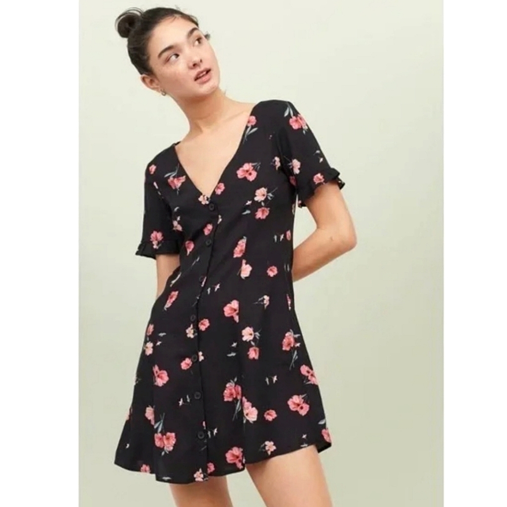 H&M floral button front dress